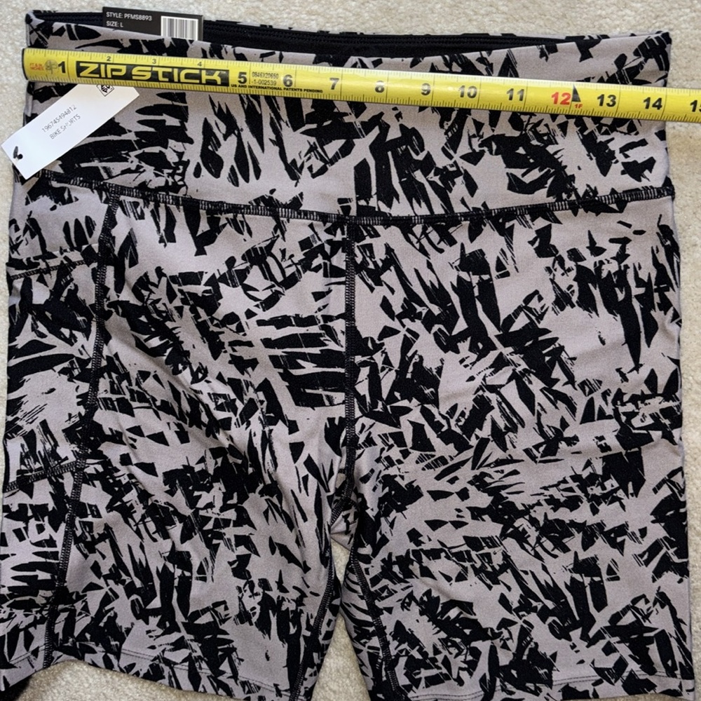 NEW Calvin Klein bike shorts - Picture 7 of 9
